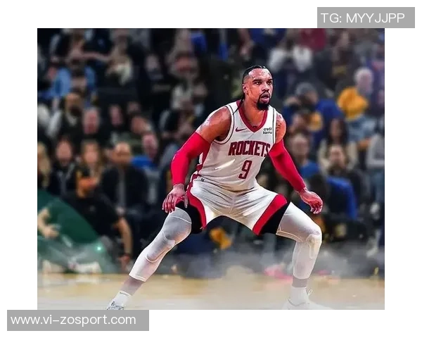 狄龙单核发力24分6板表现抢眼末节状态下滑仅得3分 狄龙单核发力24分6板表现抢眼末节状态下滑仅得3分